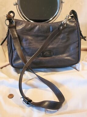 The Trend Vintage Brown Leather Shoulder / Crossbody Bag – Like New